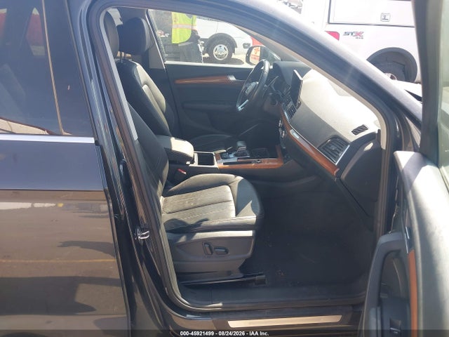 Auction sale of the 2021 Audi Q5 Premium 45 Tfsi Quattro S Tronic, vin: WA1AAAFY8M2003155, lot number: 45921499