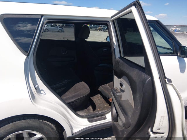 Продаж на аукціоні авто 2016 Kia Soul, vin: KNDJN2A20G7239549, номер лоту: 45921518