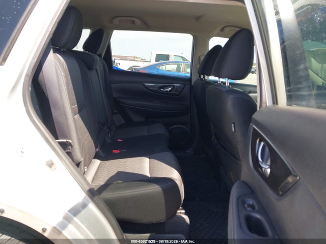 45921529 :رقم المزاد ، KNMAT2MT9HP564471 vin ، 2017 Nissan Rogue S مزاد بيع