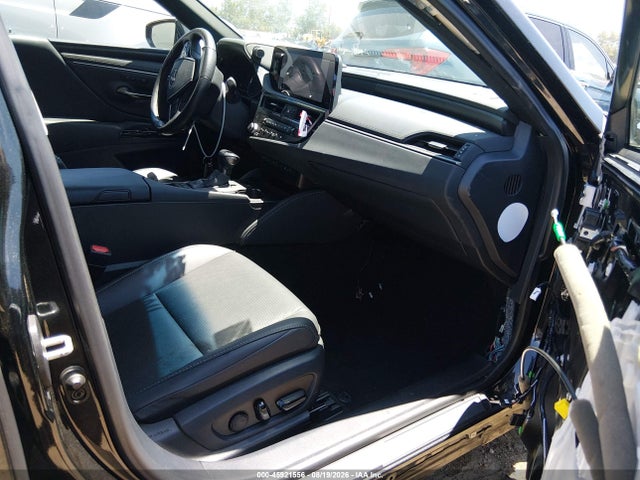 Lexus ES 300H 2024 58ADA1C14RU043792 Image 5