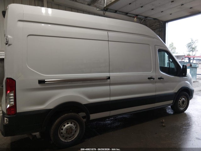 1FTBR2X80NKA63813 Ford Transit-250