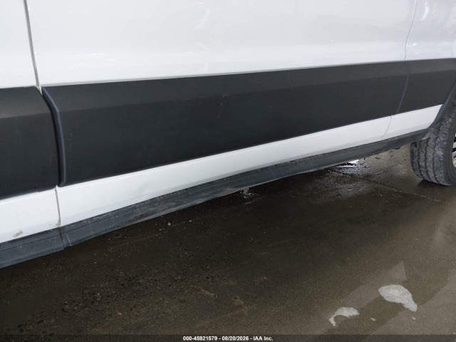 1FTBR2X80NKA63813 Ford Transit-250