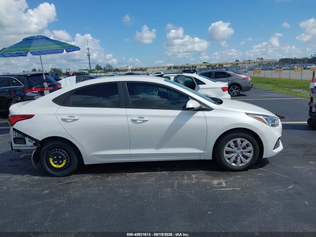 2022 Hyundai Accent Se მანქანა იყიდება აუქციონზე, vin: 3KPC24A65NE180303, აუქციონის ნომერი: 45921613