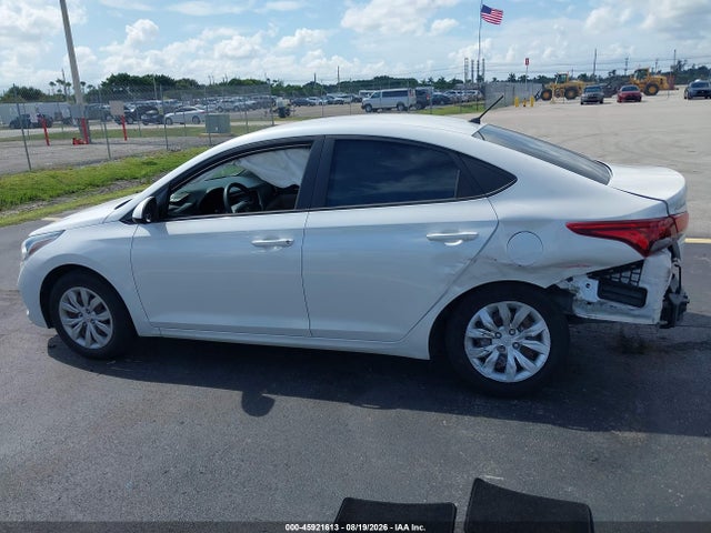 2022 Hyundai Accent Se მანქანა იყიდება აუქციონზე, vin: 3KPC24A65NE180303, აუქციონის ნომერი: 45921613