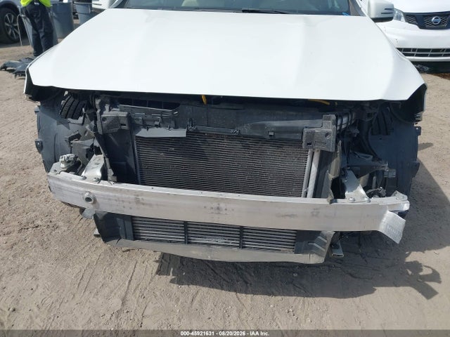 WDCTG4GBXHJ332034 Mercedes-Benz Gla 250 4matic