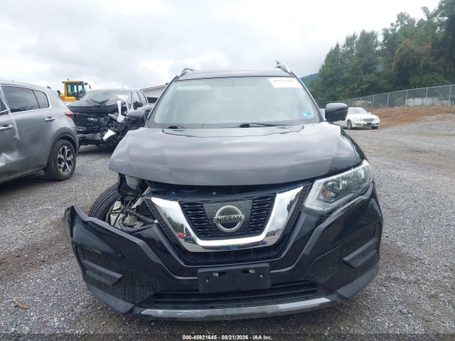 45921645 :رقم المزاد ، 5N1AT2MV8HC832818 vin ، 2017 Nissan Rogue Sv مزاد بيع