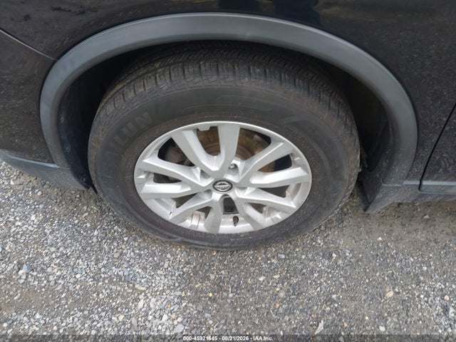 45921645 :رقم المزاد ، 5N1AT2MV8HC832818 vin ، 2017 Nissan Rogue Sv مزاد بيع