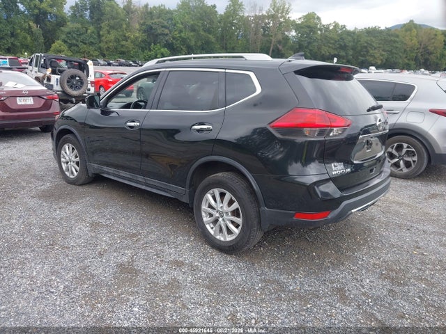 45921645 :رقم المزاد ، 5N1AT2MV8HC832818 vin ، 2017 Nissan Rogue Sv مزاد بيع