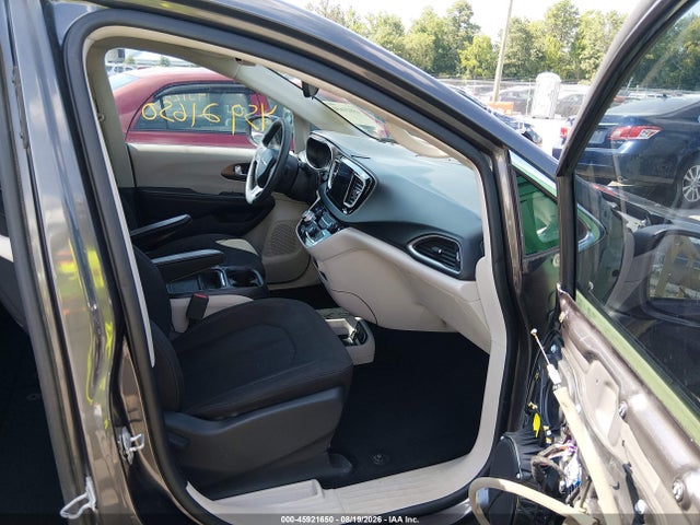 Aukcja sprzedaży 2017 Chrysler Pacifica Touring Plus, vin: 2C4RC1BG4HR752980, numer aukcji: 45921650