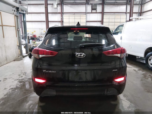 2017 Hyundai Tucson Se Plus მანქანა იყიდება აუქციონზე, vin: KM8J3CA42HU518139, აუქციონის ნომერი: 45921675