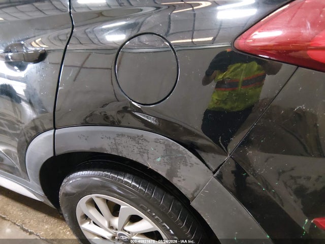 2017 Hyundai Tucson Se Plus მანქანა იყიდება აუქციონზე, vin: KM8J3CA42HU518139, აუქციონის ნომერი: 45921675