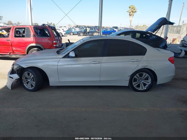 2014 Bmw 320i მანქანა იყიდება აუქციონზე, vin: WBA3B1C50EK133502, აუქციონის ნომერი: 45921680