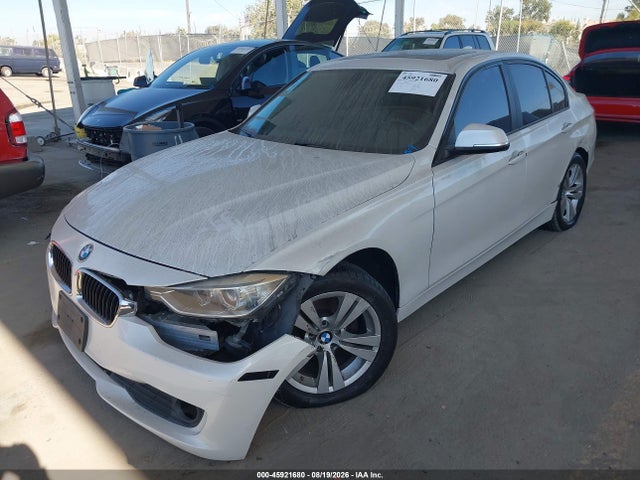 2014 Bmw 320i მანქანა იყიდება აუქციონზე, vin: WBA3B1C50EK133502, აუქციონის ნომერი: 45921680