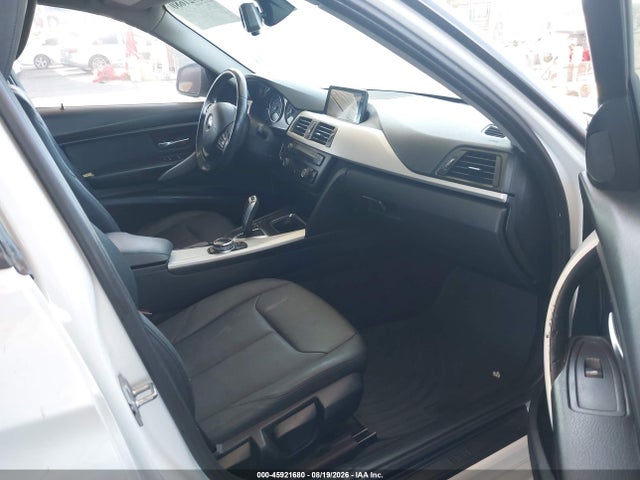 2014 Bmw 320i მანქანა იყიდება აუქციონზე, vin: WBA3B1C50EK133502, აუქციონის ნომერი: 45921680