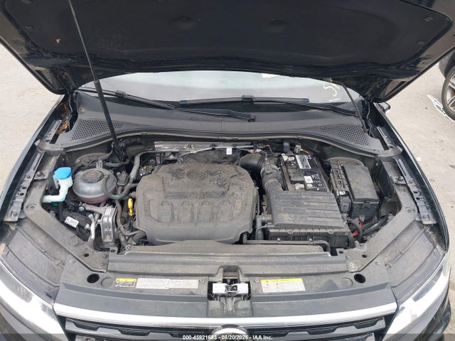 2021 Volkswagen Tiguan მანქანა იყიდება აუქციონზე, vin: 3VV2B7AX6MM093473, აუქციონის ნომერი: 45921683