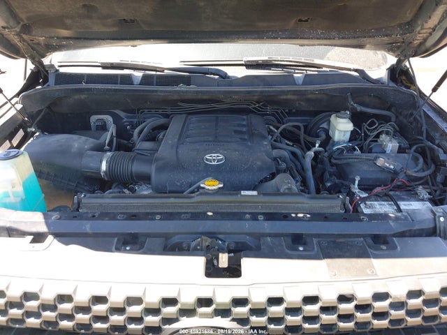 45921686 :رقم المزاد ، 5TFAY5F12GX555902 vin ، 2016 Toyota Tundra Platinum 5.7l V8 مزاد بيع