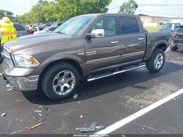 45921696 :رقم المزاد ، 1C6RR7NT2JS162282 vin ، 2018 Ram 1500 Laramie  4x4 5'7 Box مزاد بيع