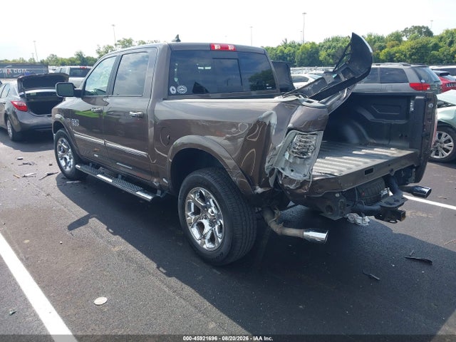 45921696 :رقم المزاد ، 1C6RR7NT2JS162282 vin ، 2018 Ram 1500 Laramie  4x4 5'7 Box مزاد بيع