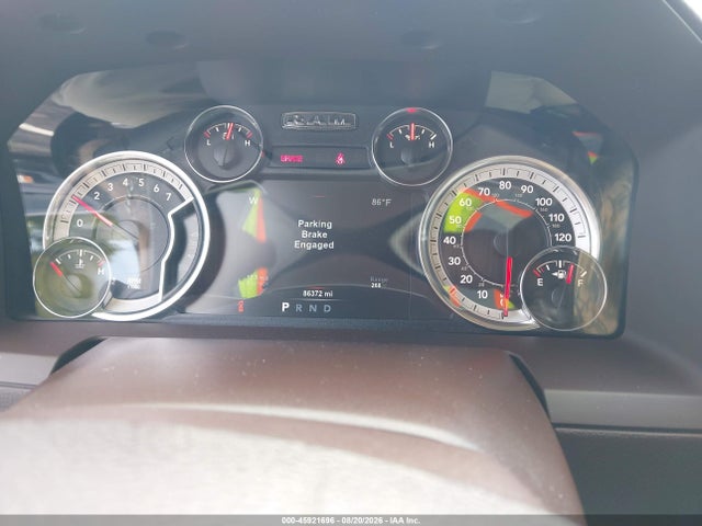 45921696 :رقم المزاد ، 1C6RR7NT2JS162282 vin ، 2018 Ram 1500 Laramie  4x4 5'7 Box مزاد بيع