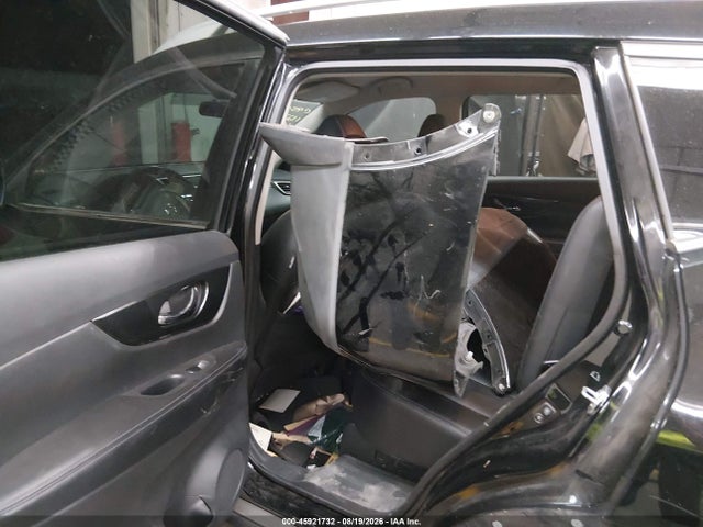 5N1AT2MVXFC876011 Nissan Rogue Sl