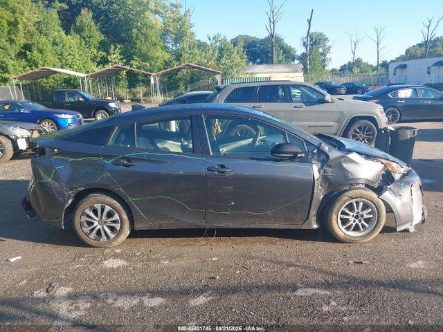 45921745 :رقم المزاد ، JTDL9RFU1L3018432 vin ، 2020 Toyota Prius Le Awd-e مزاد بيع