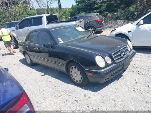 45921750 :رقم المزاد ، WDBJF55F4TJ013232 vin ، 1996 Mercedes-benz E 320 مزاد بيع