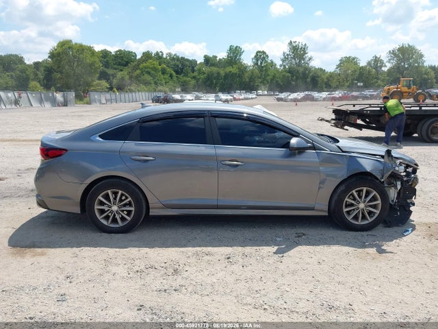 Продажа на аукционе авто 2019 Hyundai Sonata Se, vin: 5NPE24AF0KH757125, номер лота: 45921778
