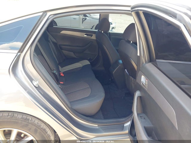 Продажа на аукционе авто 2019 Hyundai Sonata Se, vin: 5NPE24AF0KH757125, номер лота: 45921778