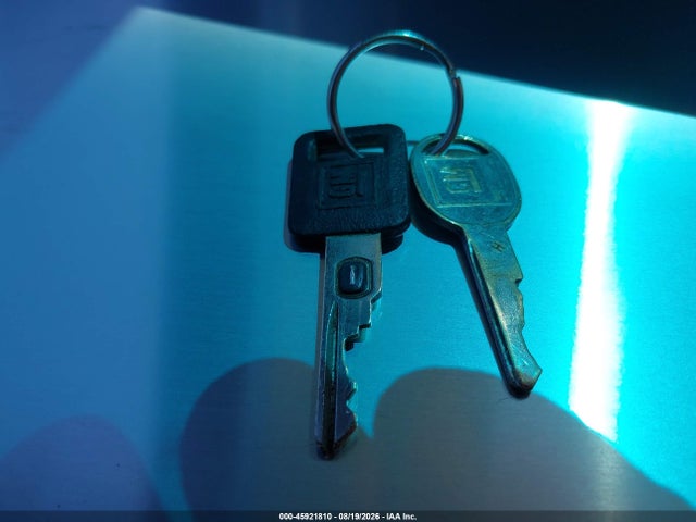 45921810 :رقم المزاد ، 2G1FP22K312118231 vin ، 2001 Chevrolet Camaro مزاد بيع