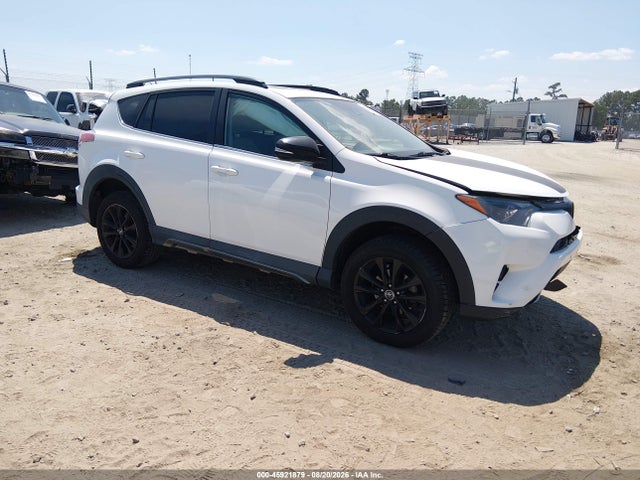 45921879 :رقم المزاد ، 2T3RFREV6JW732063 vin ، 2018 Toyota Rav4 Adventure مزاد بيع