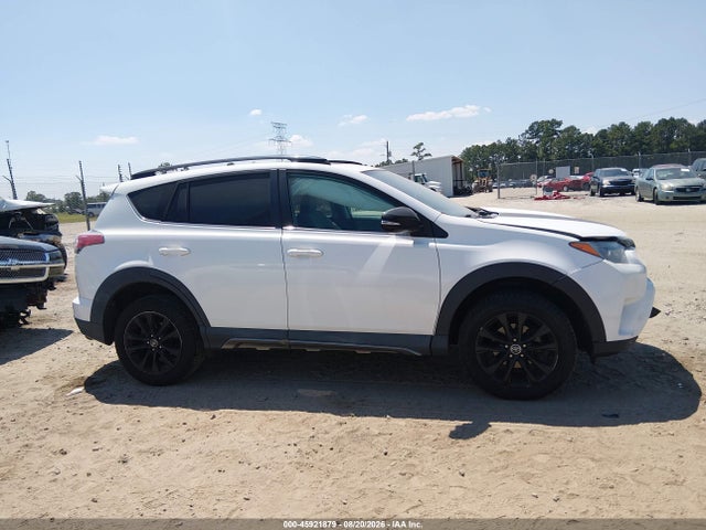 45921879 :رقم المزاد ، 2T3RFREV6JW732063 vin ، 2018 Toyota Rav4 Adventure مزاد بيع
