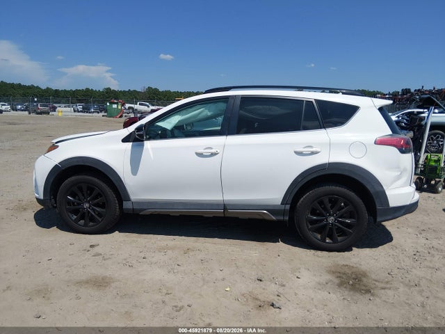 45921879 :رقم المزاد ، 2T3RFREV6JW732063 vin ، 2018 Toyota Rav4 Adventure مزاد بيع