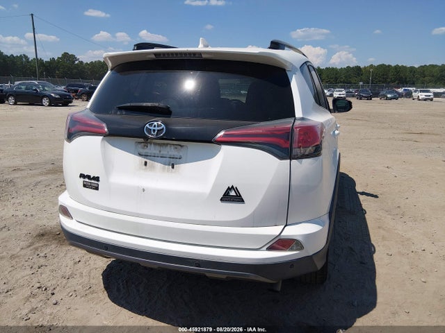 45921879 :رقم المزاد ، 2T3RFREV6JW732063 vin ، 2018 Toyota Rav4 Adventure مزاد بيع