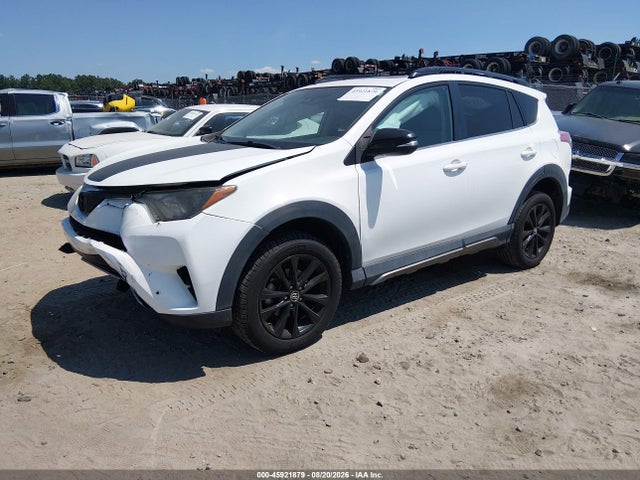 45921879 :رقم المزاد ، 2T3RFREV6JW732063 vin ، 2018 Toyota Rav4 Adventure مزاد بيع
