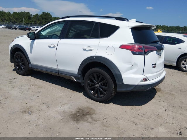 45921879 :رقم المزاد ، 2T3RFREV6JW732063 vin ، 2018 Toyota Rav4 Adventure مزاد بيع