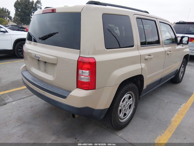 1C4NJPBA6GD774659 Jeep Patriot Sport