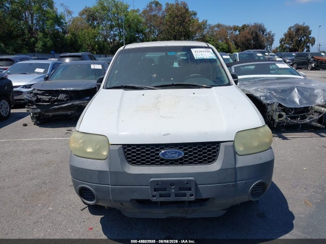 2005 Ford Escape Xls მანქანა იყიდება აუქციონზე, vin: 1FMYU02Z35KB15458, აუქციონის ნომერი: 45921925