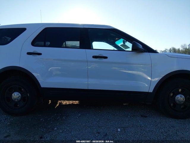 Ford Utility Police Interceptor 2017 1FM5K8AR9HGB72439 Image 13