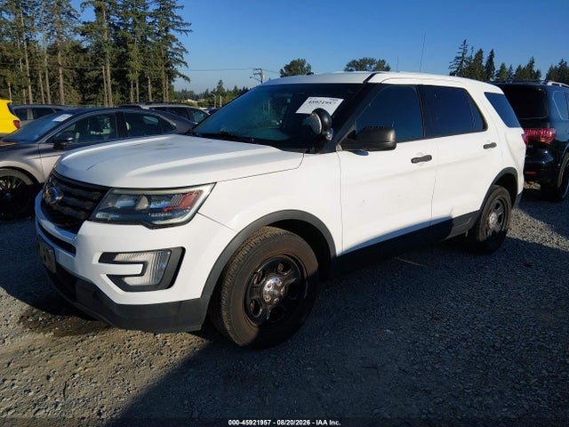 Ford Utility Police Interceptor 2017 1FM5K8AR9HGB72439 Image 2