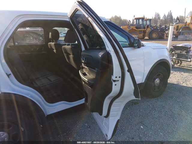 Ford Utility Police Interceptor 2017 1FM5K8AR9HGB72439 Image 8