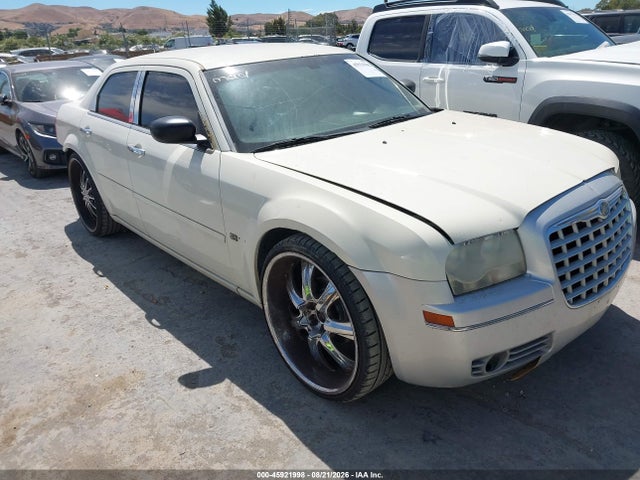 45921998 :رقم المزاد ، 2C3JA43R75H627448 vin ، 2005 Chrysler 300 مزاد بيع