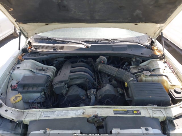 45921998 :رقم المزاد ، 2C3JA43R75H627448 vin ، 2005 Chrysler 300 مزاد بيع