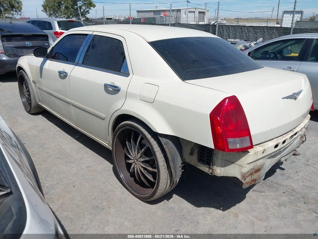 45921998 :رقم المزاد ، 2C3JA43R75H627448 vin ، 2005 Chrysler 300 مزاد بيع