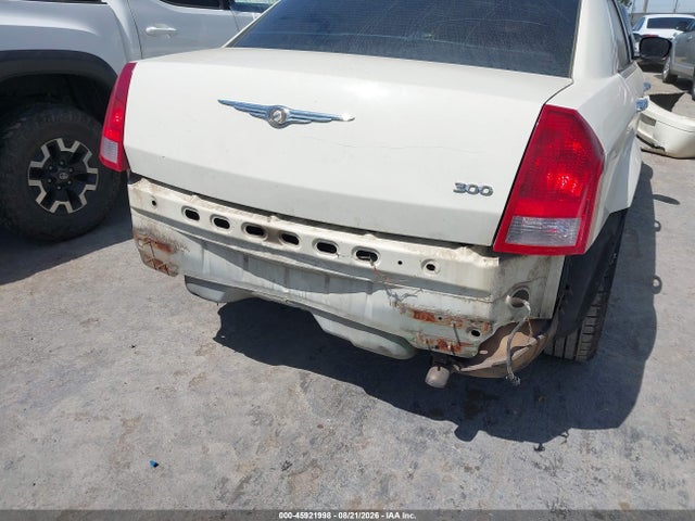 45921998 :رقم المزاد ، 2C3JA43R75H627448 vin ، 2005 Chrysler 300 مزاد بيع