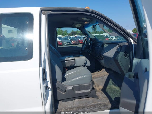 1FD9X4HY5GEB00656 Ford F-450 Chassis Xl