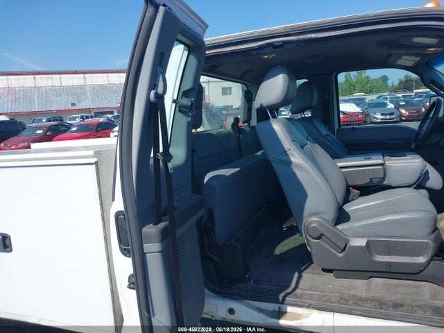 Ford F-450 Chassis Xl 2016 1FD9X4HY5GEB00656 Image 8