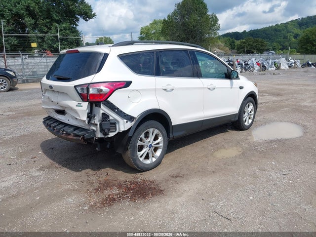 Продаж на аукціоні авто 2017 Ford Escape Se, vin: 1FMCU0GD8HUB65675, номер лоту: 45922032