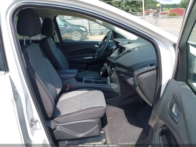 Продаж на аукціоні авто 2017 Ford Escape Se, vin: 1FMCU0GD8HUB65675, номер лоту: 45922032
