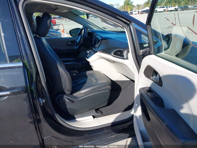 Продаж на аукціоні авто 2018 Chrysler Pacifica Touring L, vin: 2C4RC1BG9JR322948, номер лоту: 45922040