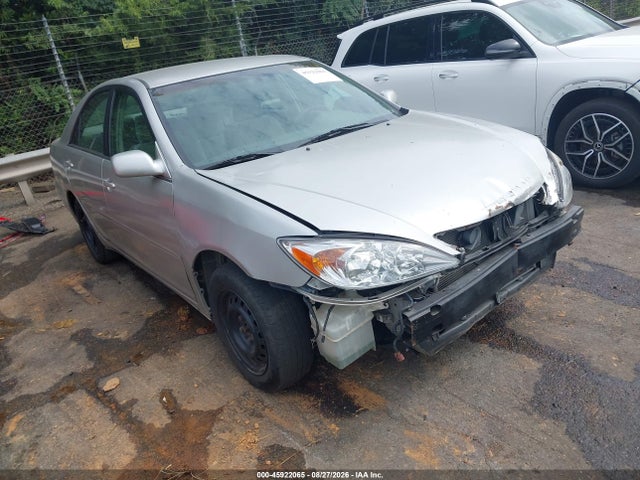 2004 Toyota Camry Le მანქანა იყიდება აუქციონზე, vin: 4T1BE32K54U834009, აუქციონის ნომერი: 45922065